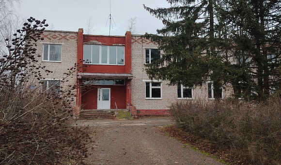 Административное здание в аг. Веркуды (Ушачский район), площадью 570 м² Административное здание в аг. Веркуды (Ушачский район), площадью 570 м²