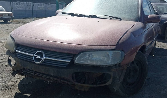 Opel Omega, 1995