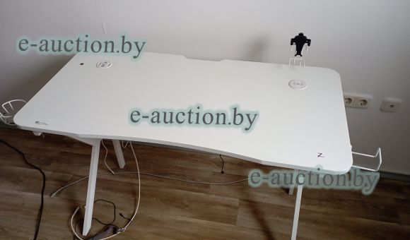 Стол компьютерный №7