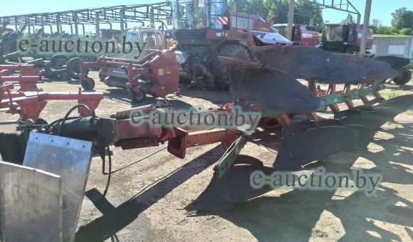 Плуг полунавесной 8-ми корпусный оборотный