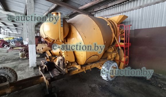 Бетоносмеситель МОАЗ 8403