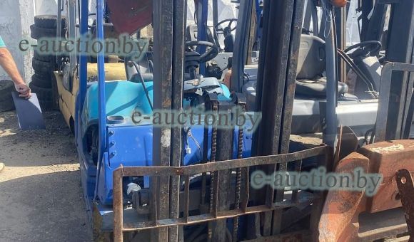 Автопогрузчик Komatsu FD15 T-17