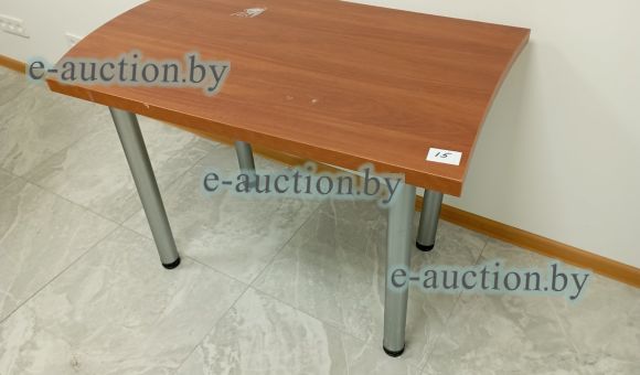 Стол на металлических ножках №15