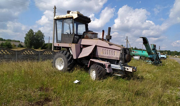 Универсальное энергетическое средство УЭС-2-250А с навесным оборудованием