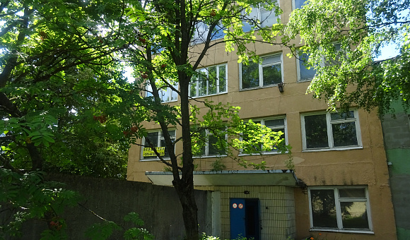 Здание административно-бытового корпуса в г. Молодечно, площадью 1384 м²