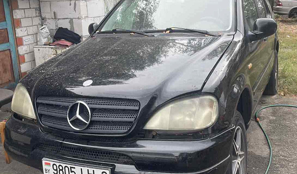 Mercedes-Benz ML320, 2001
