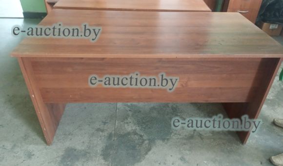 Стол письменный