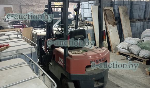 Nissan J01M15, год выпуска не определён