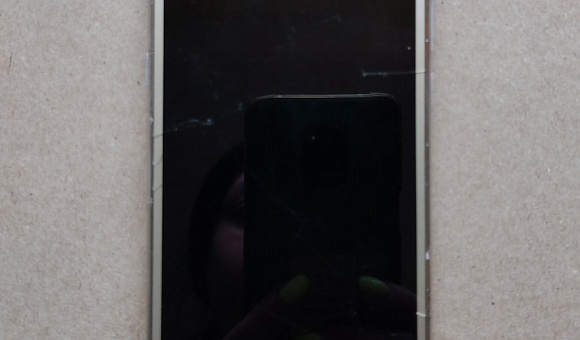 Мобильный телефон Huawei Мобильный телефон Huawei