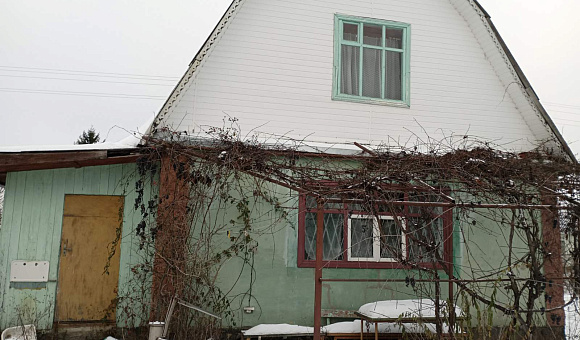 1/2 доля в праве собственности на садовый домик в СТ "Южный" (Гомельский район), площадью 80,8м²