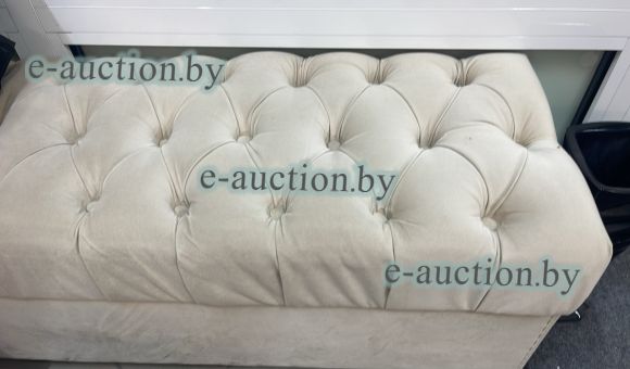 Пуфик бежевого цвета №1