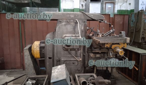 Горизонтально-фрезерный станок 6Н83