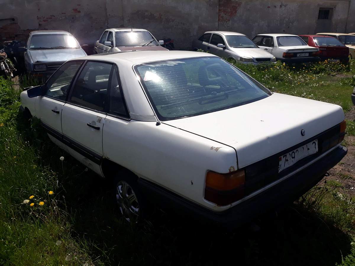 Ауди 100 1987 года