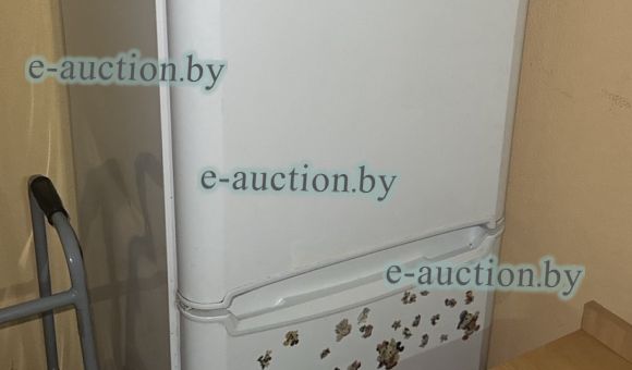 Холодильник indesit