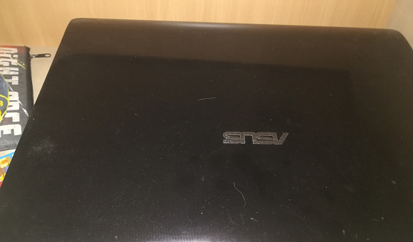 Ноутбук ASUS