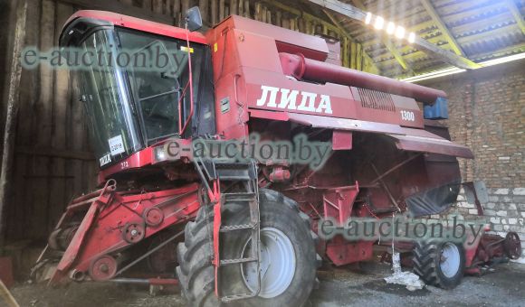 Зерноуборочный комбайн Лида-1300, 2002
