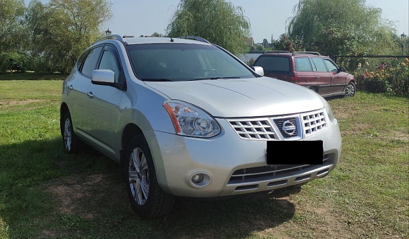 Nissan Rogue, 2010