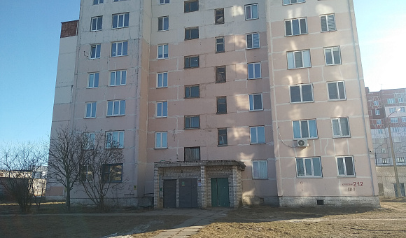 9/20 доли в праве собственности на квартиру в г. Могилеве, площадью 63.8м²