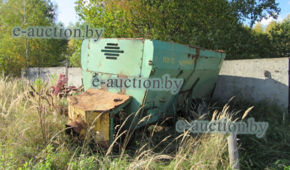 Прицепная сельхозмашина раздатчик-смеситель кормов РСК-12 "Белмикс"