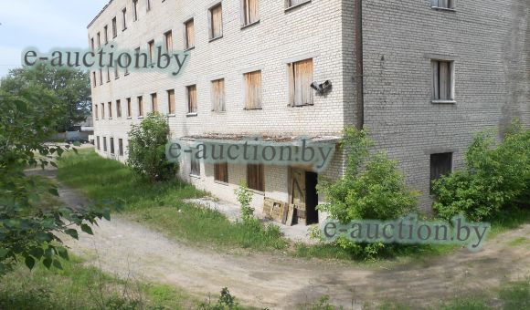 Капитальное строение: четырехэтажный кирпичный бытовой корпус