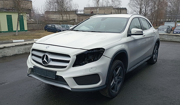 Mercedes-Benz GLA 250, 2015