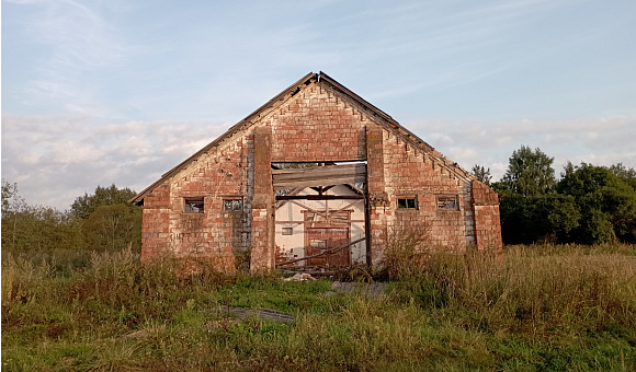 Здание для хранения кормов вблизи д. Полойники (Витебский район), площадью 199.8 м² Здание для хранения кормов вблизи д. Полойники (Витебский район), площадью 199.8 м²