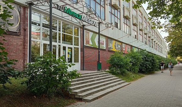 Магазин со складскими помещениями в г. Минске