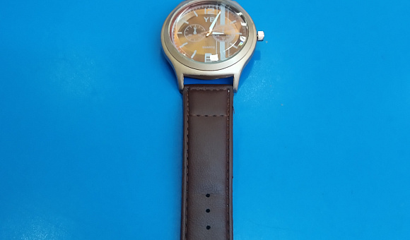 Наручные часы YB QUARTZ Наручные часы YB QUARTZ